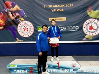 Kağıtspor kürsüye abone oldu