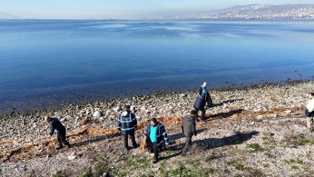 Kıyılardan binlerce kilo atık toplandı