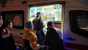 3 araç birbirine girdi: 4 yaralı