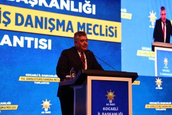 AK Parti’de coşkulu danışma