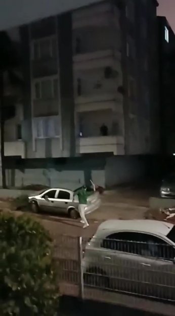 Çarptığı araca levye ile saldırdı