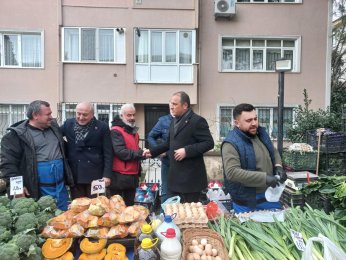 Arcan, Salı Pazarında vatandaşı dinledi