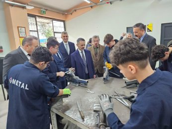 Vali Aktaş, Gölcük’te muhtarlarla buluştu