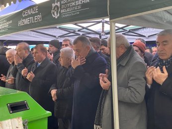 Berna Abiş’in annesine son görev