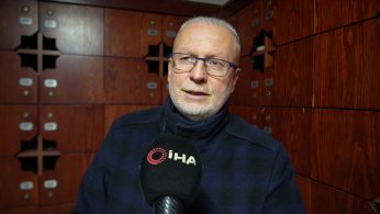 700 yıllık camide ilk teravih namazı kılındı