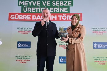 Büyükşehir’den 5 bin çiftçiye 37 bin paket gübre