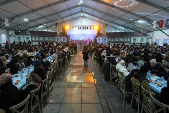 Büyükşehir Ramazan Çadırı neşe saçıyor