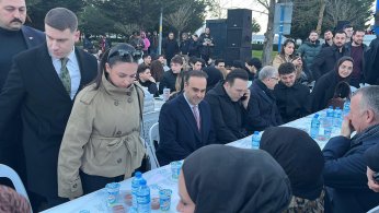 Bakan Kacır, üniversite öğrencileriyle iftarda buluştu