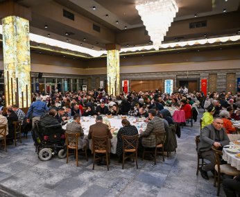 Engelleri aşan iftar sofrası