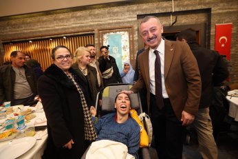 Engelleri aşan iftar sofrası