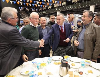 AK Parti Kocaeli iftarda buluştu