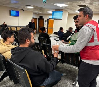 CHP Gençlik, sahur vakti sahaya indi