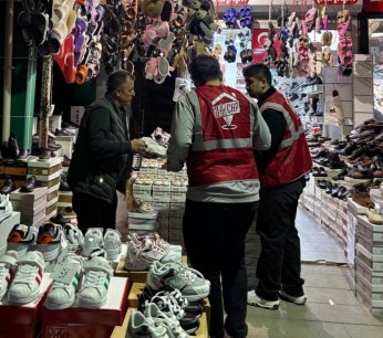 CHP Gençlik, sahur vakti sahaya indi