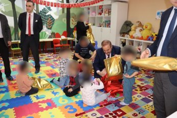 Hükümlü annelerin çocuklarına bayram hediyesi