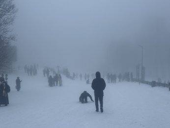 Kuzuyayla’da kar ve bayram sevinci