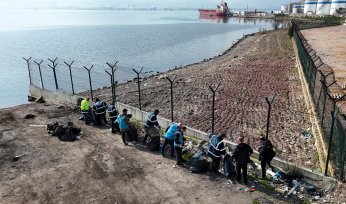 Mavi Takım’dan dev kıyı temizliği