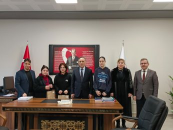 Başarılı öğrenciler ödüllerine kavuştu