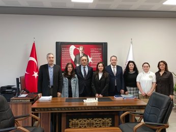 Başarılı öğrenciler ödüllerine kavuştu