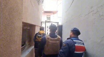 Evleri uyuşturucu serasına çevirmişler: 36 gözaltı