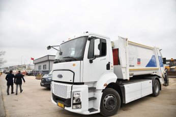 Temizlik filosuna elektrikli çöp kamyonu