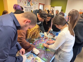 Atıklar KOÜ’de sanata dönüştü