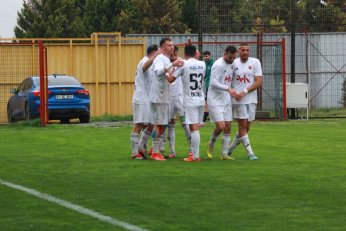 Gölcükspor liderliğini perçinledi