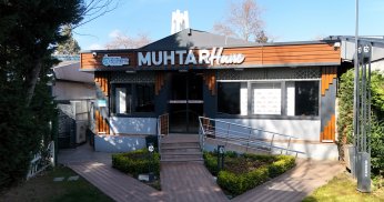 Muhtarhane büyük beğeni topluyor