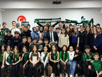 “Armanın Peşinde Bir Ömür” kitabının söyleşisi 29 Ekim Ortaokulu’nda gerçekleşti