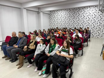 “Armanın Peşinde Bir Ömür” kitabının söyleşisi 29 Ekim Ortaokulu’nda gerçekleşti