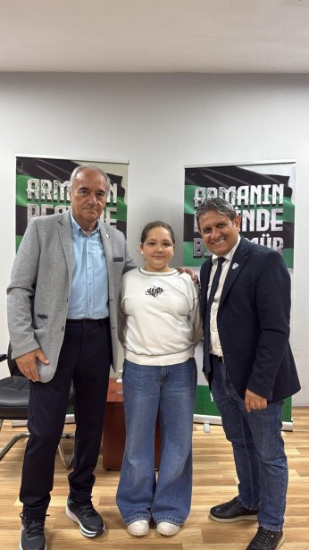 “Armanın Peşinde Bir Ömür” kitabının söyleşisi 29 Ekim Ortaokulu’nda gerçekleşti