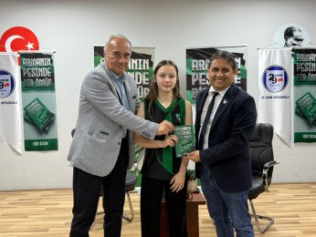 “Armanın Peşinde Bir Ömür” kitabının söyleşisi 29 Ekim Ortaokulu’nda gerçekleşti