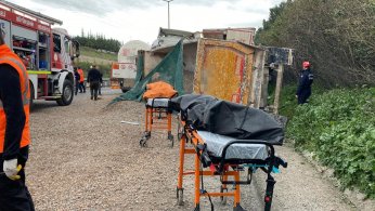 TEM’de 4 araç kazaya karıştı: 2 ölü