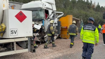 TEM’de 4 araç kazaya karıştı: 2 ölü