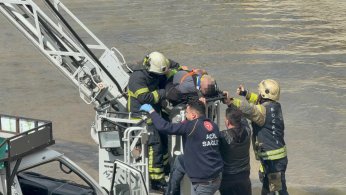 Kamyonet dereye uçtu: 1 yaralı