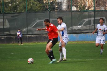 Gölcükspor, Hendekspor'u 2-0 mağlup etti