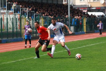 Gölcükspor, Hendekspor'u 2-0 mağlup etti