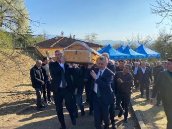 Sadun Çetin’in annesi son yolculuğuna uğurlandı