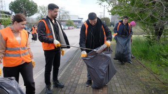 Üniversitelilerden örnek davranış