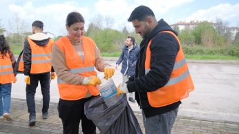 Üniversitelilerden örnek davranış