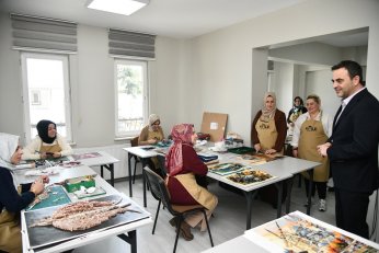 Pastacılık Akademisi kursiyerlerine sertifika