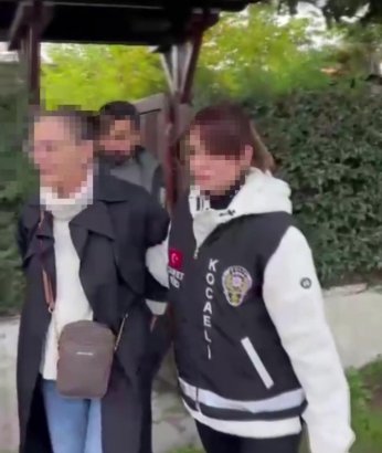 Bebeğini çöp konteynerine atan anne hakim karşısında