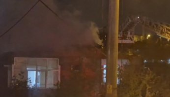 Çatı katında korkutan yangın