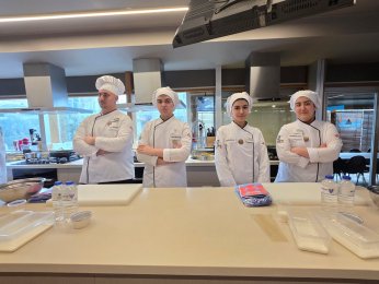 Genç şef adayları, işi ustasından öğrendi