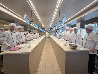 Genç şef adayları, işi ustasından öğrendi