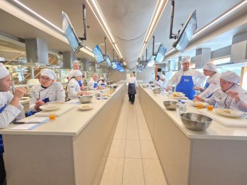 Genç şef adayları, işi ustasından öğrendi