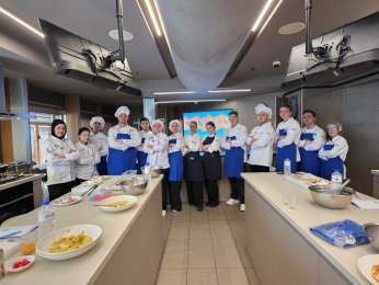 Genç şef adayları, işi ustasından öğrendi