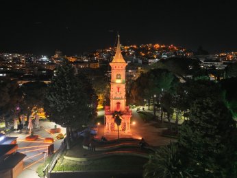 Tarihi yapıya ışıltılı dokunuş