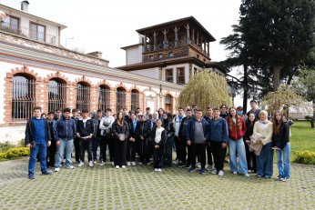 Kitapların izinde şehri keşfettiler