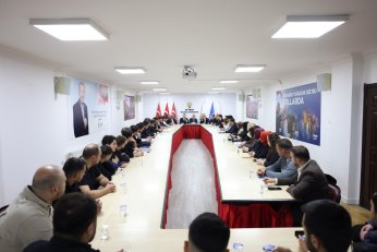 AK Parti 16 Mayıs’a tam kadro hazırlanıyor