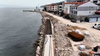 Ulaşlı sahilinde çalışmalar sürüyor